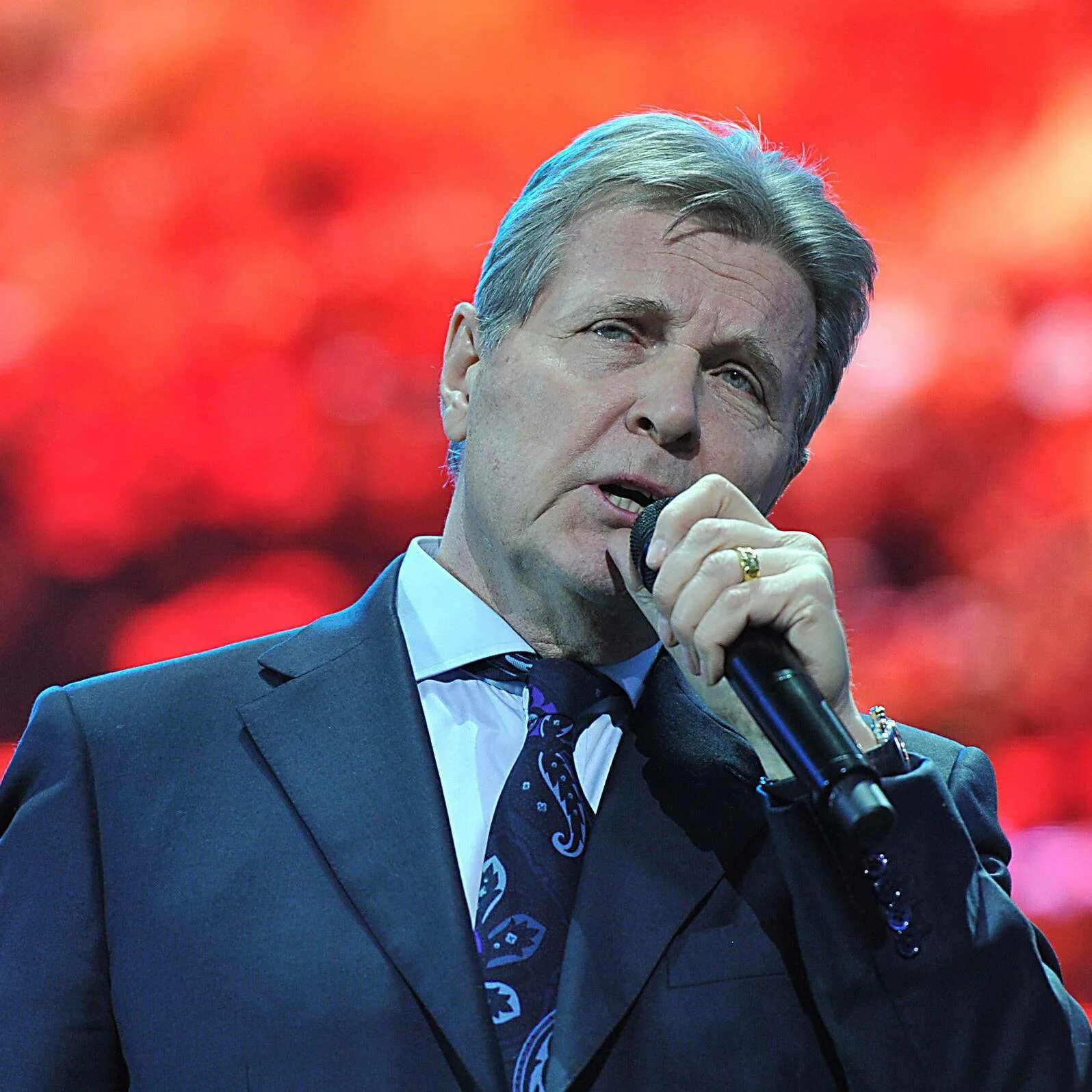 Исполнение лещенко. Лещенко 80 лет. Лев лещенко. 01. Лещенко победа.