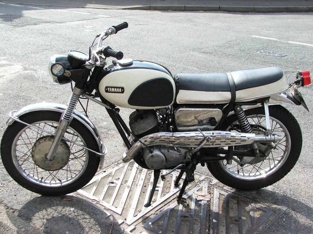 Ямаха yd-1 250. Yamaha yds. Yamaha yhd-3. Ямаха 1960. Yamaha yds-2 фото.
