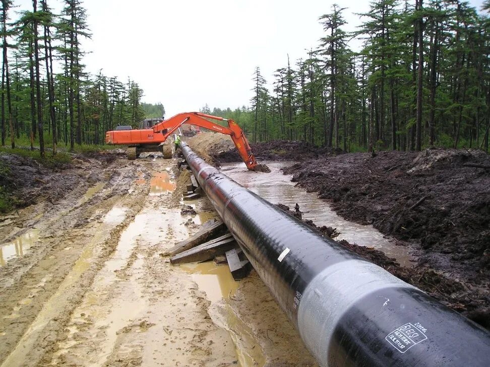 Магистральный газопровод СРТО-Урал. Лупинг нефтепровода это. Ремонт магистральных трубопроводов. Строительство трубопроводов в лесу. Трасса магистрального трубопровода
