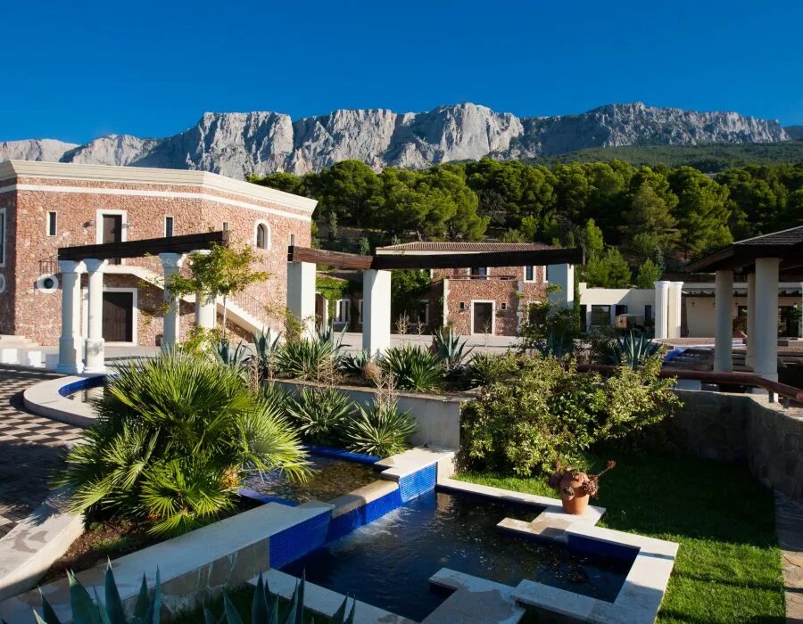 Пальмира палас ялта территория. Алушта отель крымский гость. Пальмира палас 4*. Гостиница крым польмирапалас. Ribera resort spa евпатория.