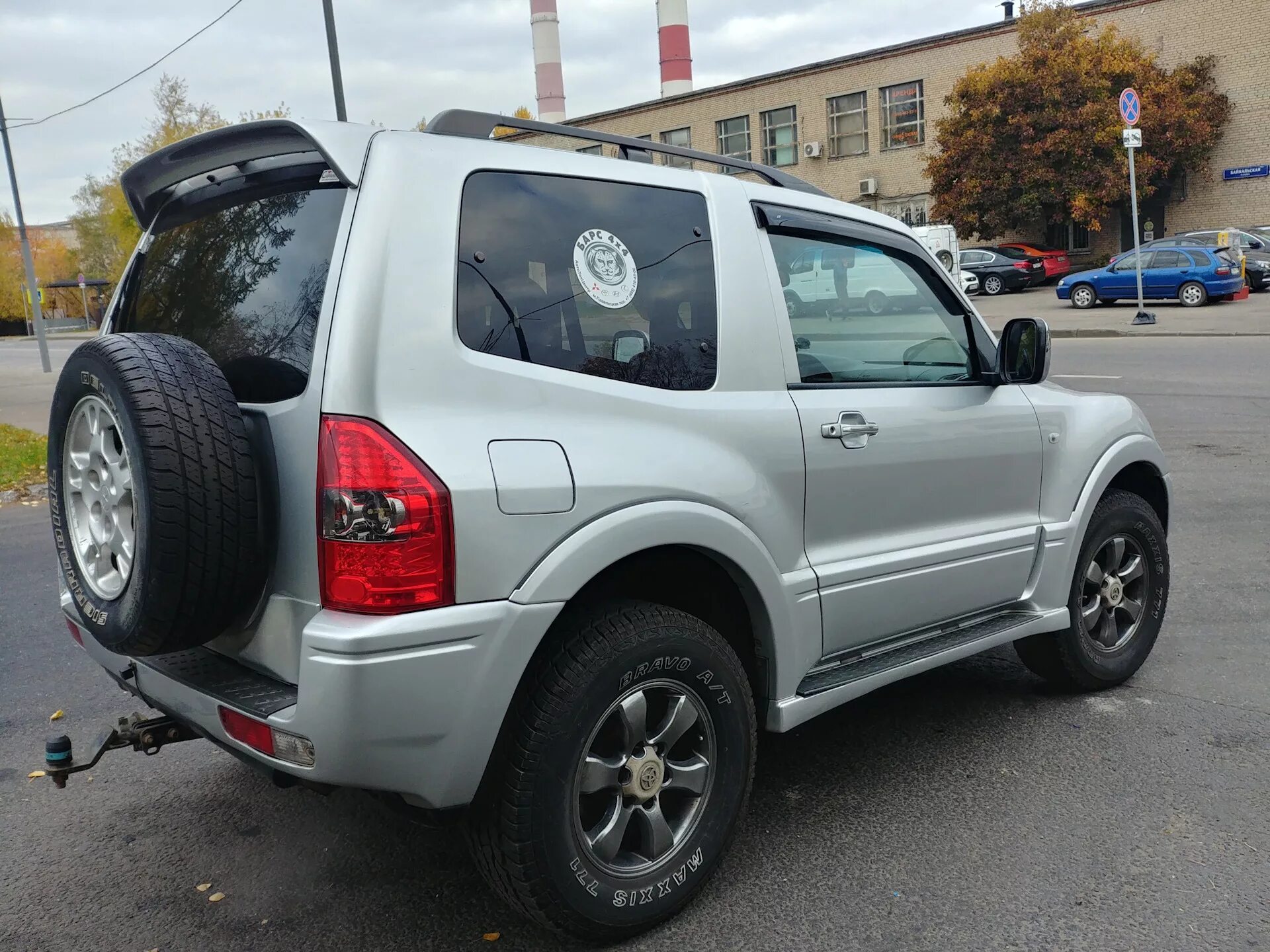 Mitsubishi Pajero 4 3 дверный. Митсубиси Паджеро 2006 коротыш. Паджеро 3 коротыш. Паджеро 3 дверный.