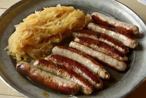 Сосиски с капустой по немецки