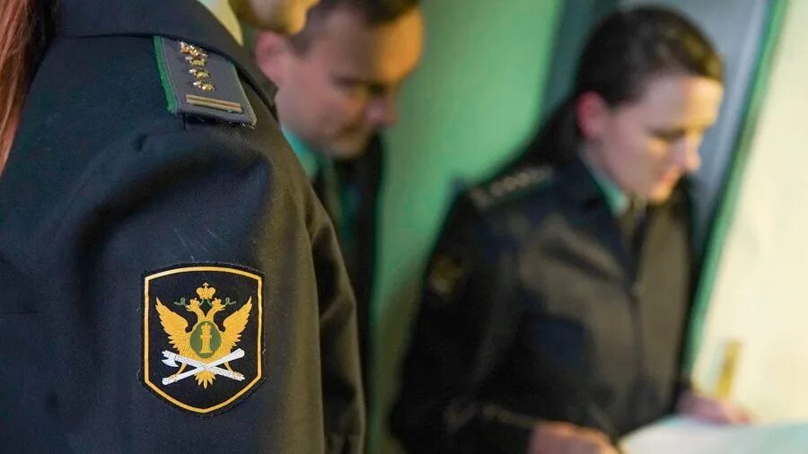 Игнорируем судебных приставов