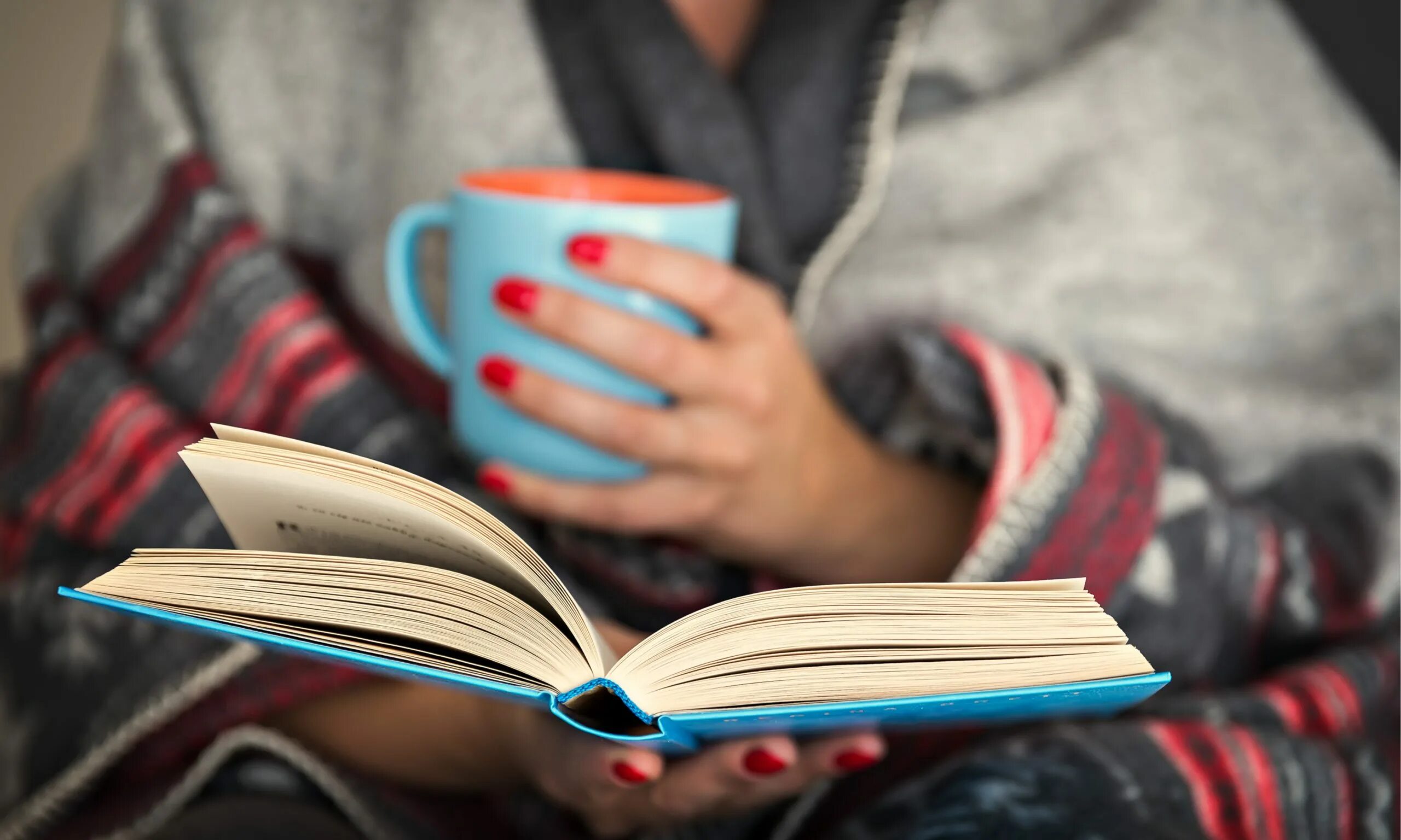 Advantages of reading books. Advantages of reading books