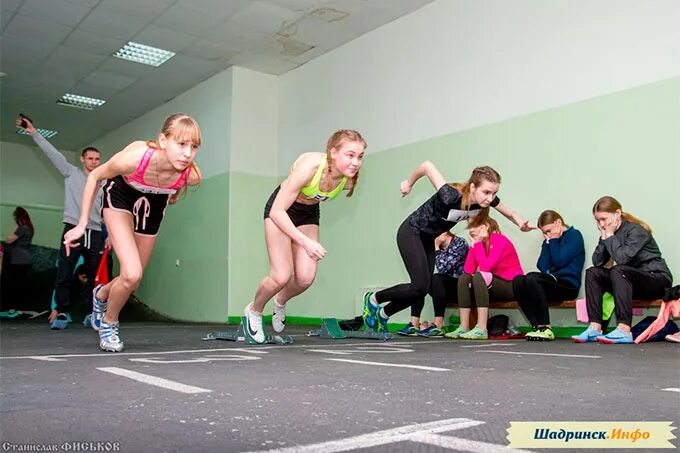 спорт клинцы соревнования на призы главы города. спартакиада шадринск. спектра шадринск. здание спортшколы г. спортивная школа прыжки на батуте.