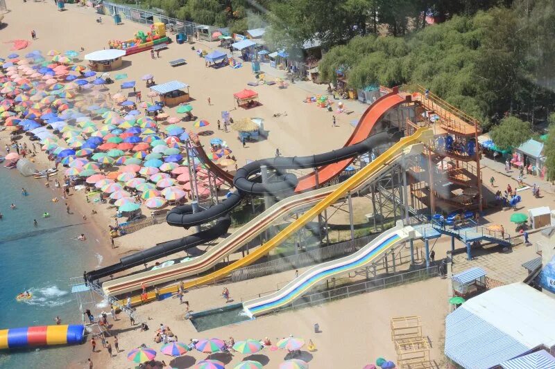 Золотые пески бостери. Золотые пески бостери аквапарк. аквапарк бостери киргизия. развлечения в бостери. иссык-куль аттракционы.