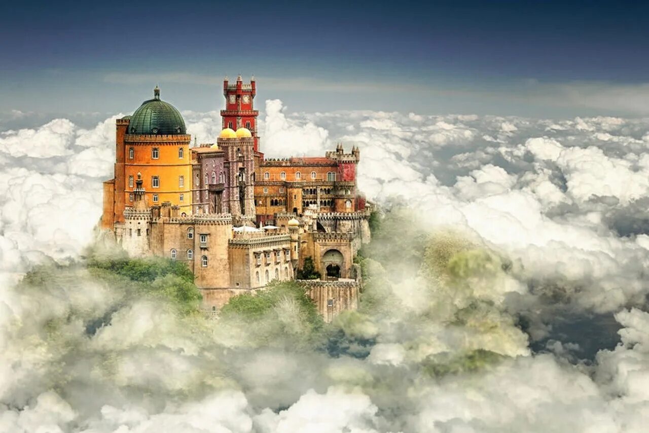 Удивитель. Замок в Португалии Синтра. Дворец пена в Синтре. Дворец пена Лиссабон. Замок пена в Синтре в Португалии.