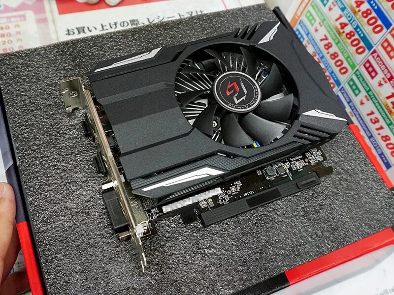 Rx 560 gaming. ASROCK RX 560. ASROCK rx560 4gb. ASUS Radeon RX 560 4gb. RX 560 8gb Sapphire.