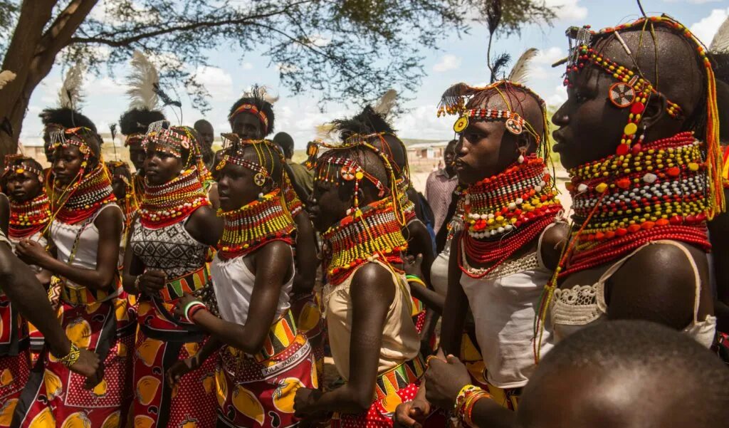 Африканский народ сканворд 5. Банту народ Африки. Племя банту в Африке. Самбуру Кения. Племя Самбуру Африка Кения.