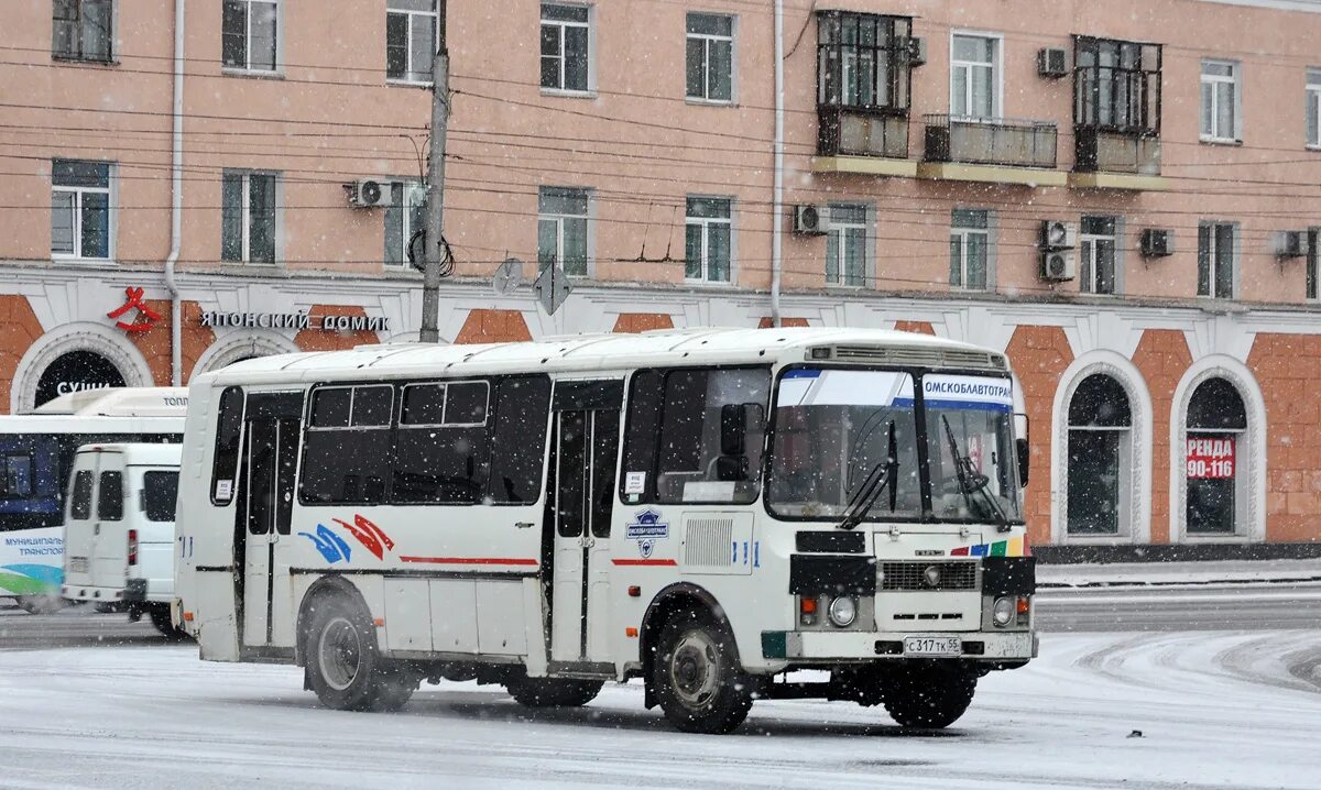 Автобус 111 верхняя Пышма. Автобус 123 Омск Лузино. 111 Автобусы новые. Тобольск 111 автобус.