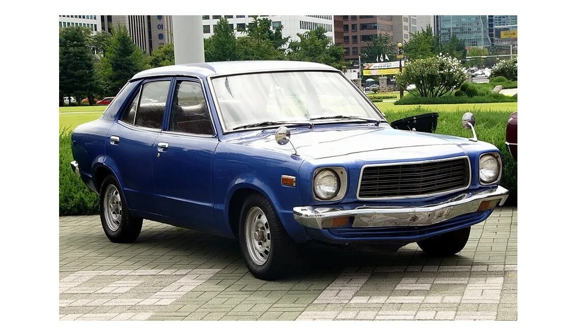 1 автомобиль киа. Киа Бриса 1974. Kia Brisa 1 поколение. Kia. Седан Brisa. Kia sedan Brisa 1974 года.