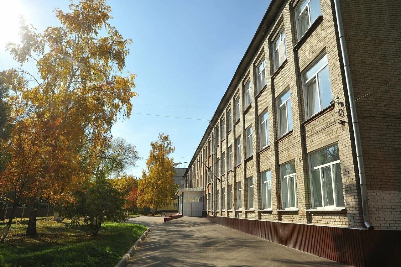 Гимназия номер 69 краснодар. Школа гимназия 69. Школа номер 69 барнаул. Гимназия 85 барнаул. 69 школа г липецк.