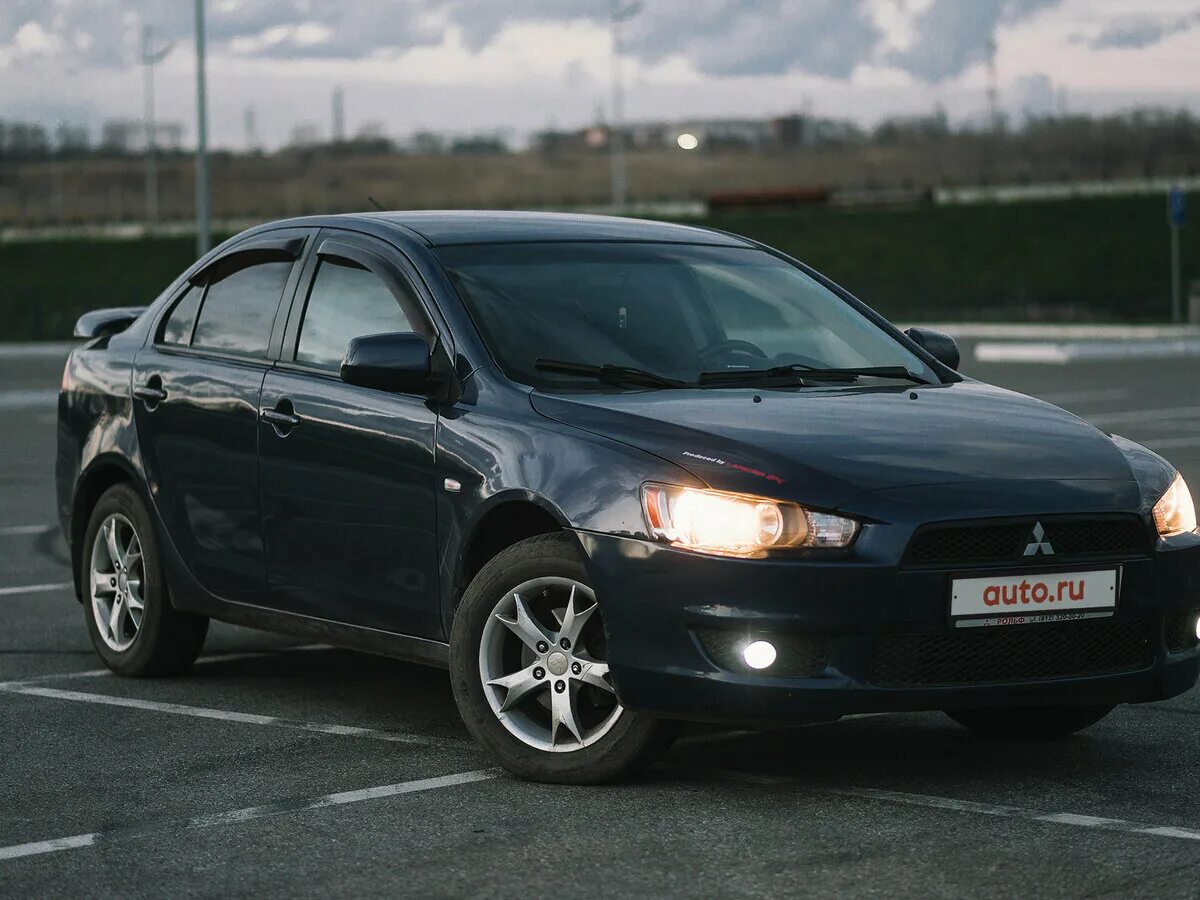 Купить митсубиси в беларуси. Лансер 10 седан. Митсубиси Лансер 2010. Mitsubishi Lancer 10 2010. Мицубиси Лансер 10 2010.