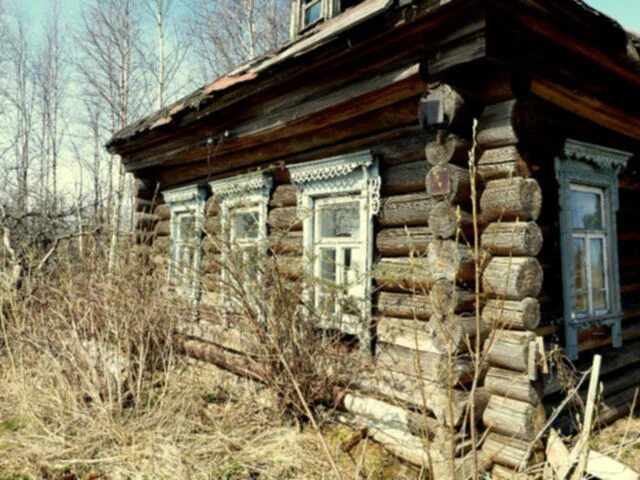Кировская обл слободской село успенское. Поселок нежилой. Нежилое село. Деревня свобода пермский край. Заросшая деревня.