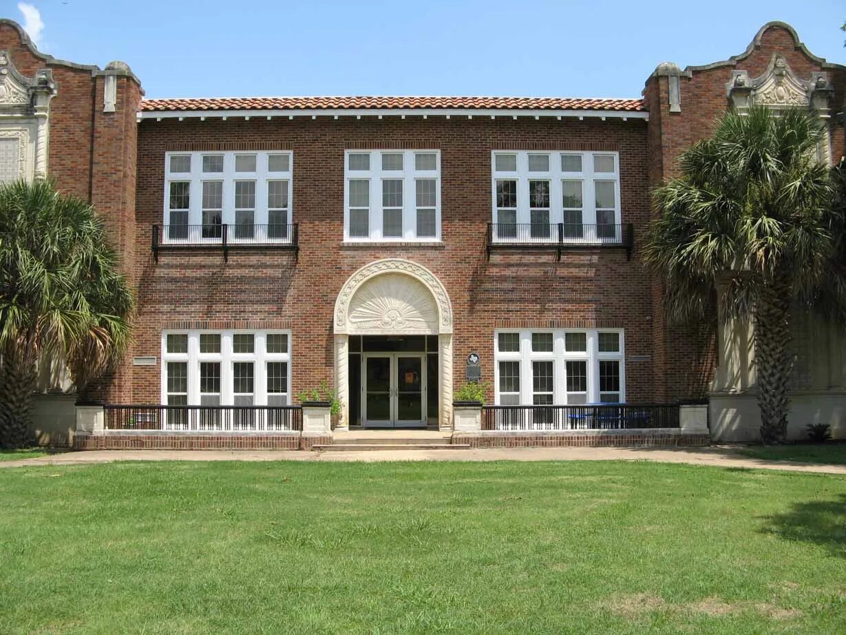 School building. Здание школы. Здание школы для фотошопа. Высокая школа с норужи. Фон школы снаружи в реале.