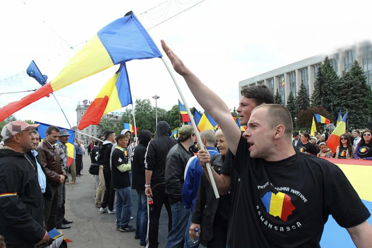 Молдова открывает. Румынские националисты в Молдавии. Румынские националисты в Приднестровье. Молдавские националисты. Молдавские фашисты.