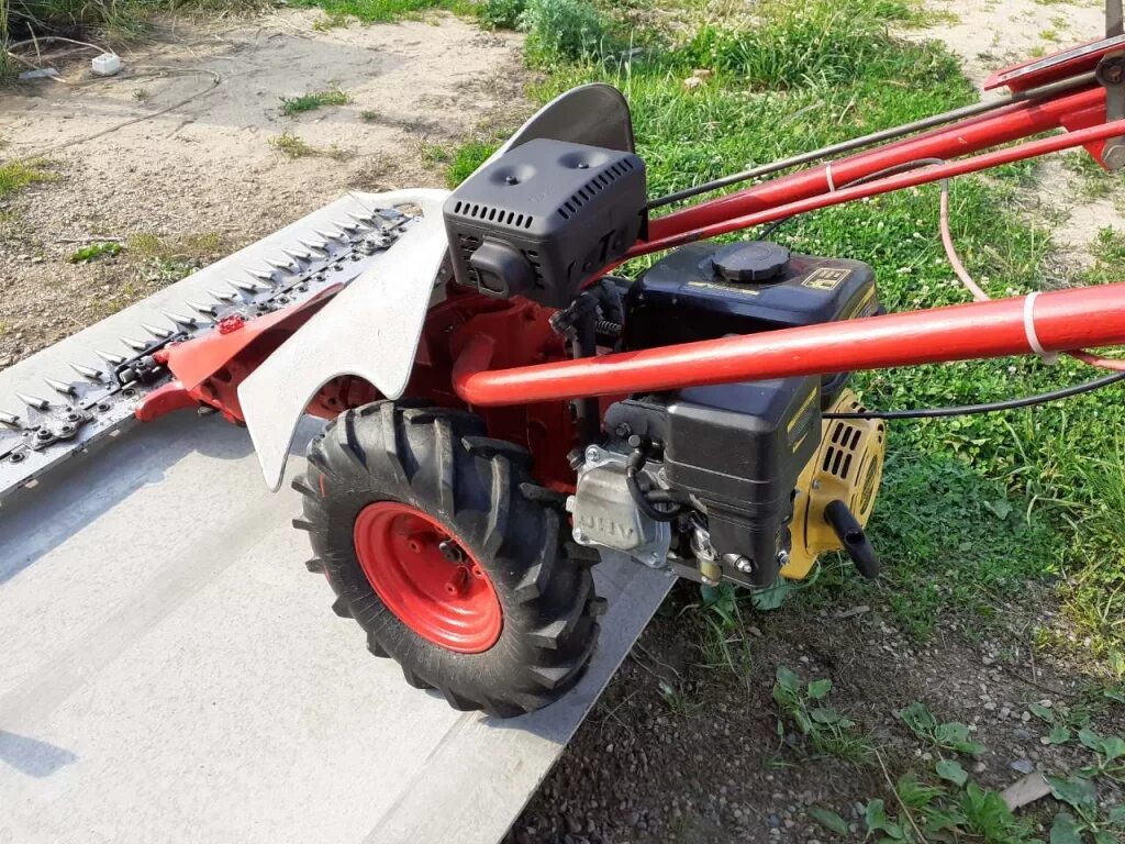 Мотокосилка mf 70. Чешская мотокосилка мотоблок mf-70. Чешская мотокосилка мотоблок mf-70. Косилка 70. Чешский мотоблок сено касилка mf-70.