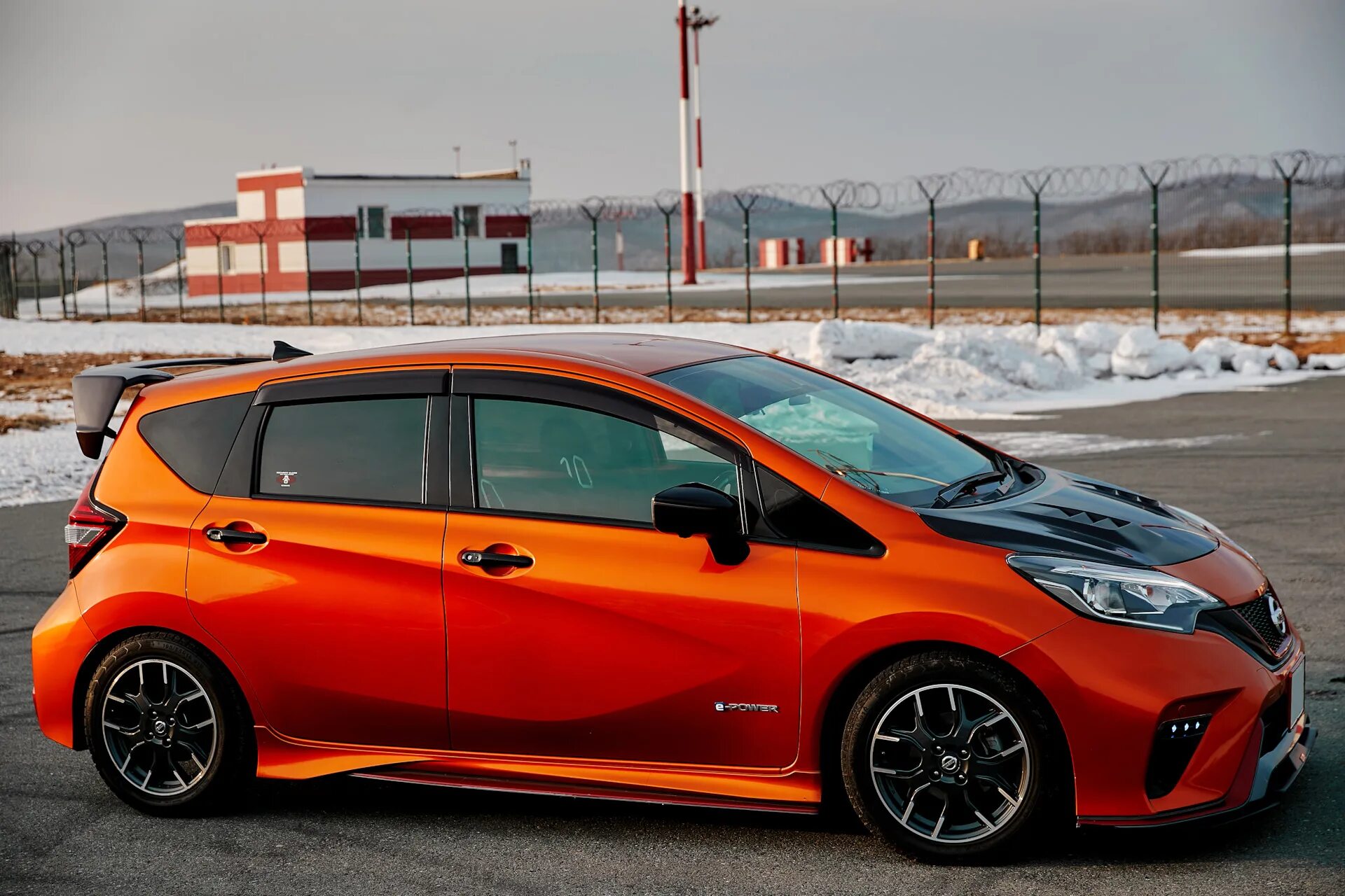 Ниссан ноут e power. Nissan Note e-Power. Nissan Note e-Power 2017. Nissan Note e-Power Nismo. Nissan Note e-Power 2018.