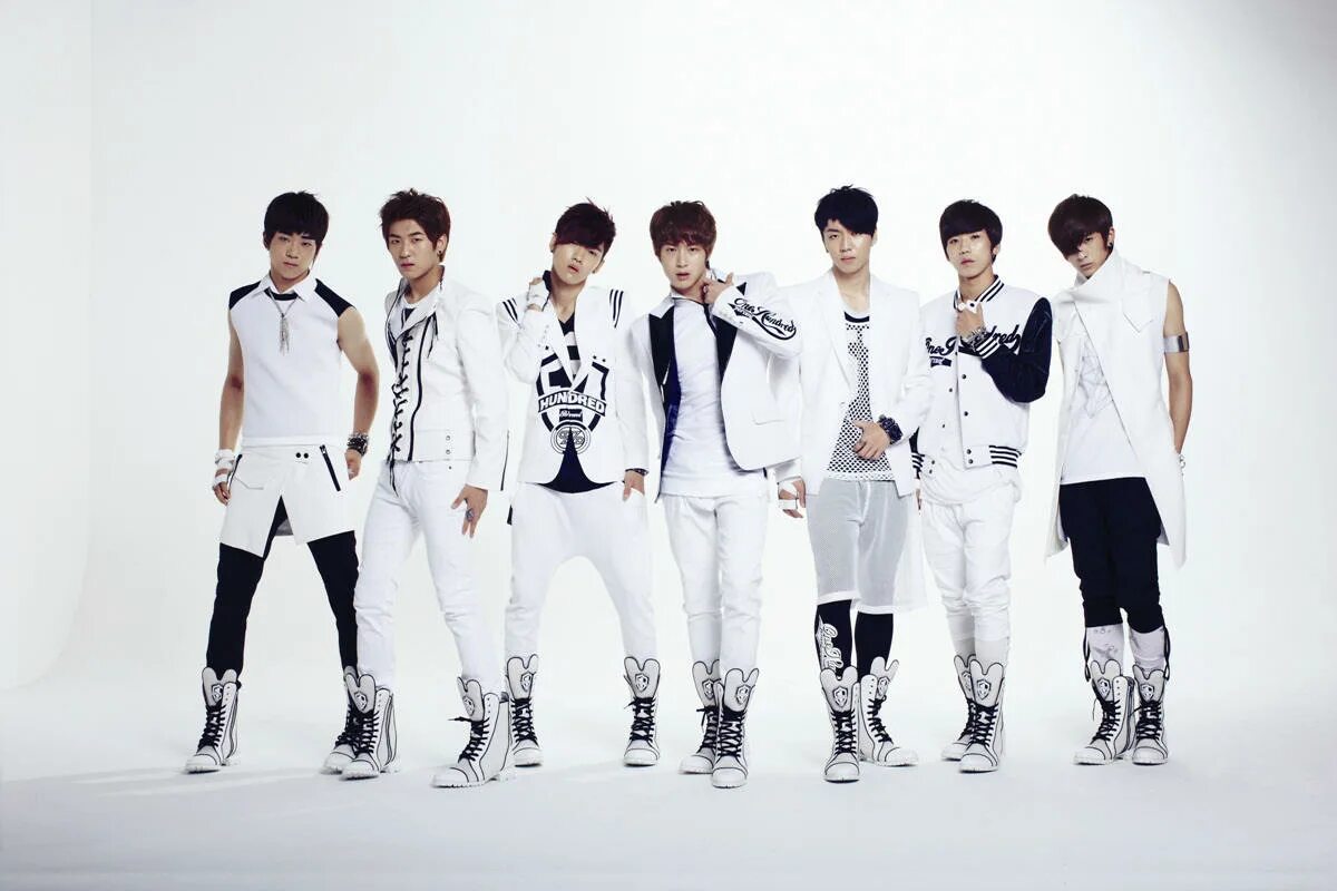 Новая мужская группа кпоп. Кпоп бэнд. k-pop группа boys band. корейские кпоп группы мужские. кпоп группа иксо.