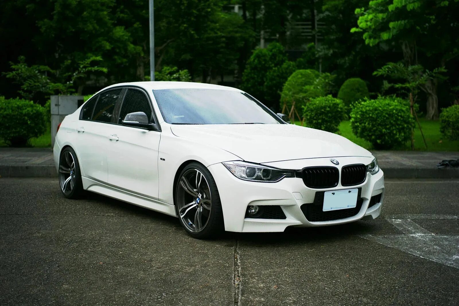 Bmw m tech. BMW 3 f30. BMW f30 White. BMW m3 f30. BMW f30 m.