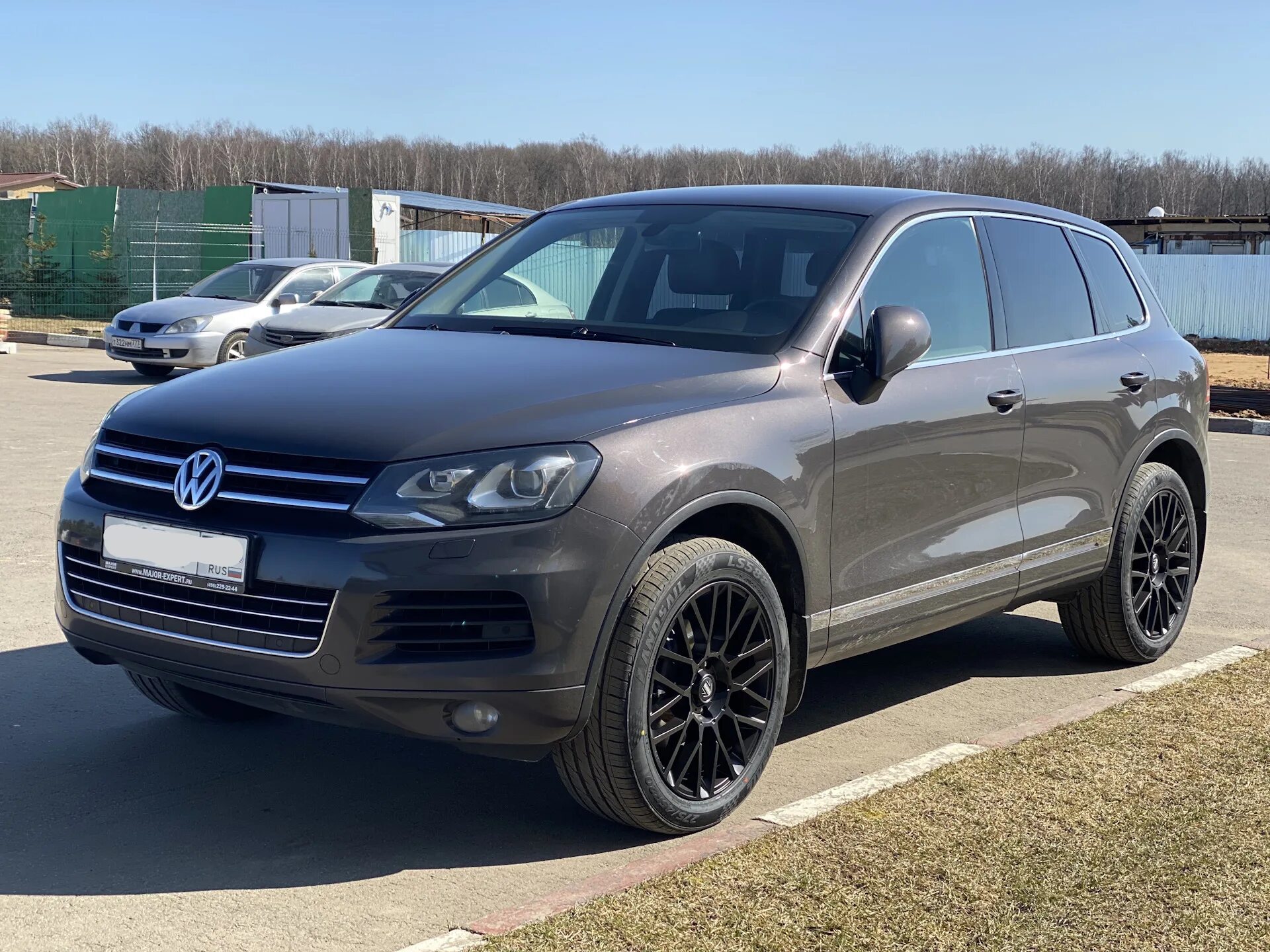 VW Touareg 2. Фольксваген Туарег r20. VW Touareg r19. Touareg 2 NF диски r20. Volkswagen touareg r