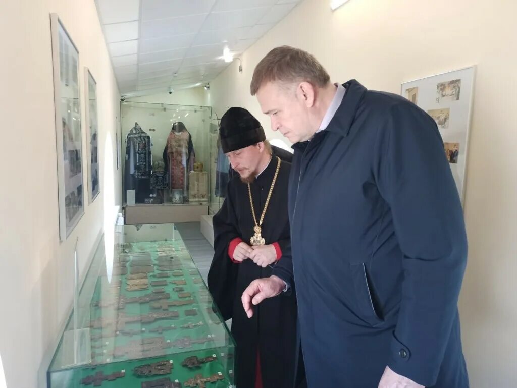 вознесенский мужской монастырь сызрань. люди в мужском монастыре сызрань. свято-вознесенский мужской монастырь сызрань. служба в мужском монастыре сызрань. вознесенский мужской монастырь сызрань настоятели.