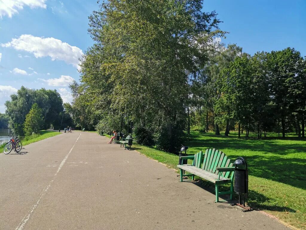парк победы электроугли. спортивная площадка в городе. светлый , коттеджный поселок патио-парк. кп патио парк электроугли. жк патио парк электроугли мкрн светлый.