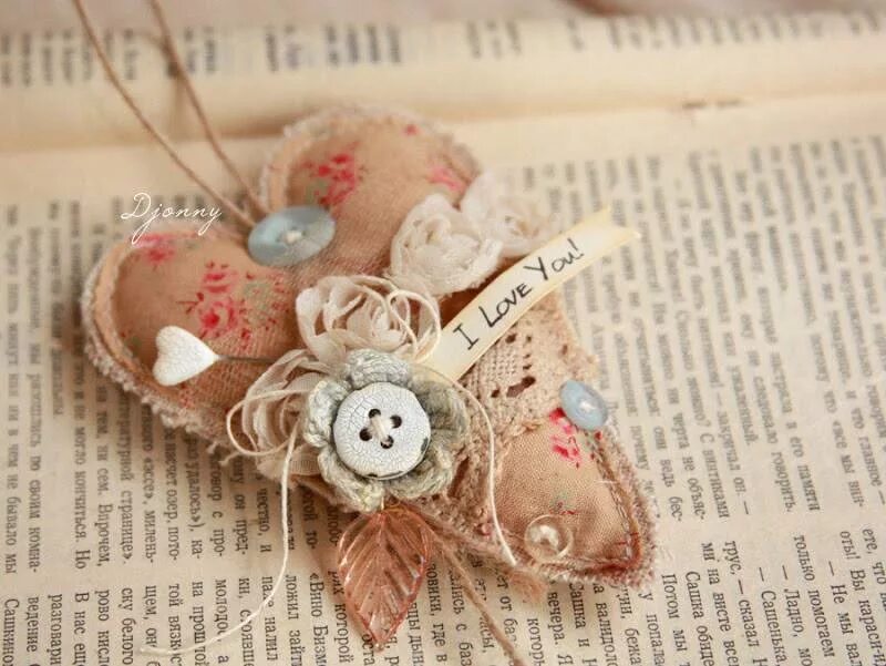 Скрап подвеска. Скрапбукинг открытки. Скрап подвеска. Скрап подвеска. Открытка шейкер новогодняя.