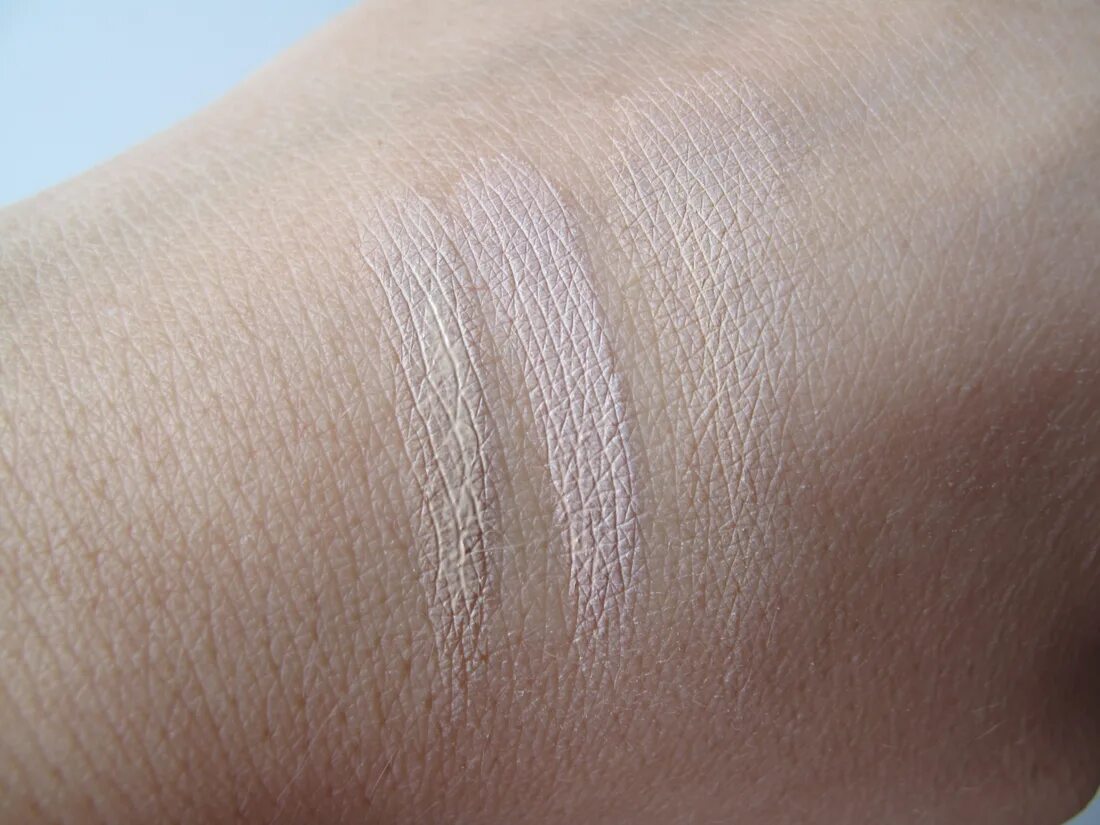 Fix 24. Mac Studio Fix 24-hour smooth Wear concealer свотчи. Консилер Fix. Mac Studio Fix 24-hour smooth Wear concealer nw20 какой подтон.