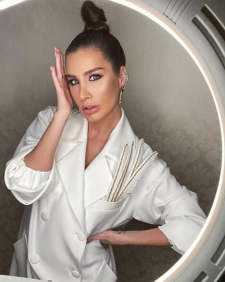 солистка группы а студио имя. солистка группы а студио имя. солистка а-студио кэти топурия фото. певица кети тапури. солистка группы а студио имя.