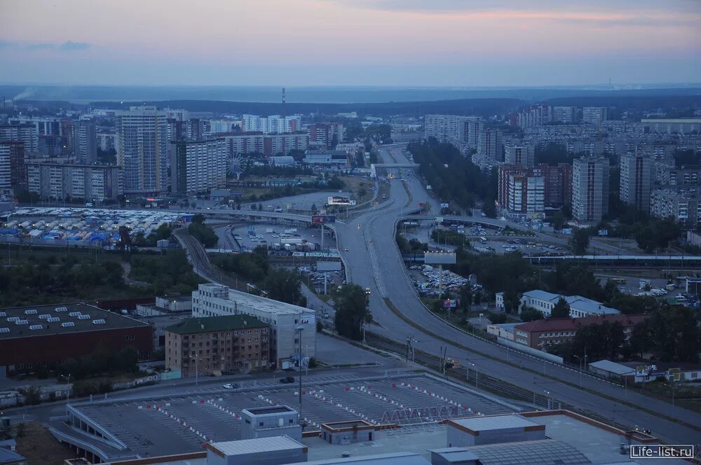 Улица бебеля екатеринбург. Новая сортировка екатеринбург. Пехотинцев 4/1 екатеринбург. Новая сортировка екатеринбург. Район новая сортировка екатеринбург.