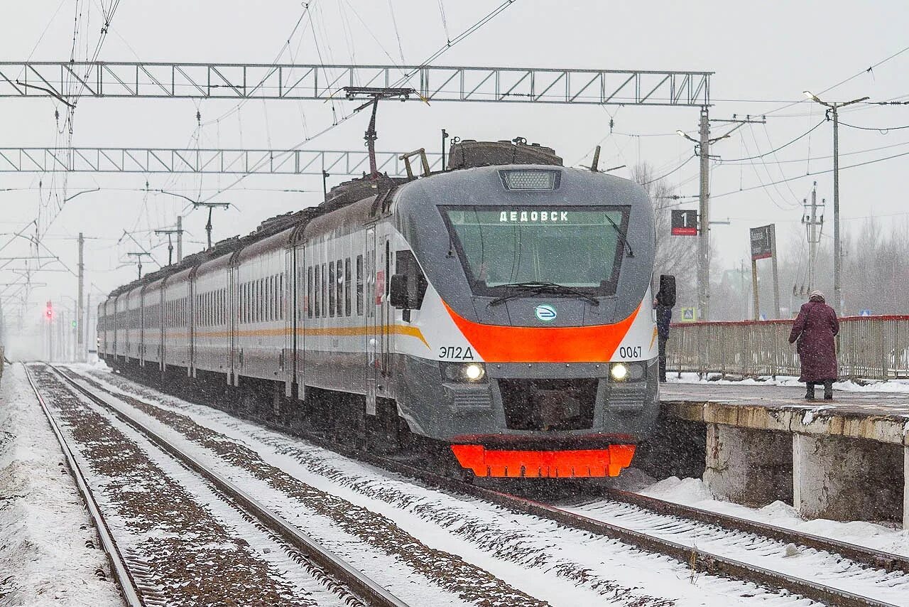 электрички львовская москва товарная. платформа рижская мцд. дмз эп2д. эп2д кремлевские курсанты. электрички львовская москва товарная.