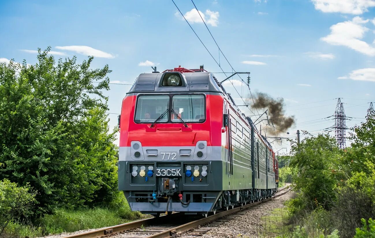 Электровоз б. Электровозы НЭВЗ.