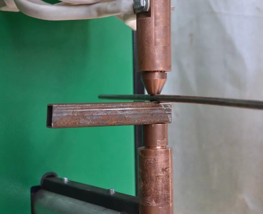 контактная сварка встык арматуры. электроды для точечной сварки tecna. контакты сварка. электродуговая шовная сварка. контактная сварка металла.