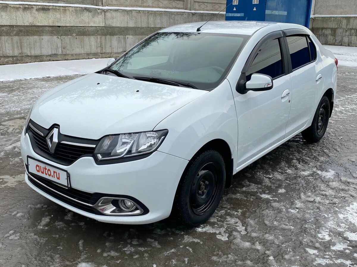 Купить логан в белгородской области. Renault Logan II 2014. Рено Логан 2014 белый. Рено Логан 2 2014г. Renault Logan 2014.