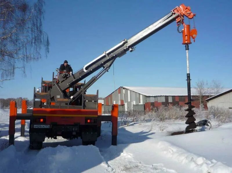 Аренда ямобура цена. БКМ 307 бурильно-крановая машина. Бурильно-крановая машина БКМ-317. Бурильно-крановая машина БКМ-1501. БКМ 1514.