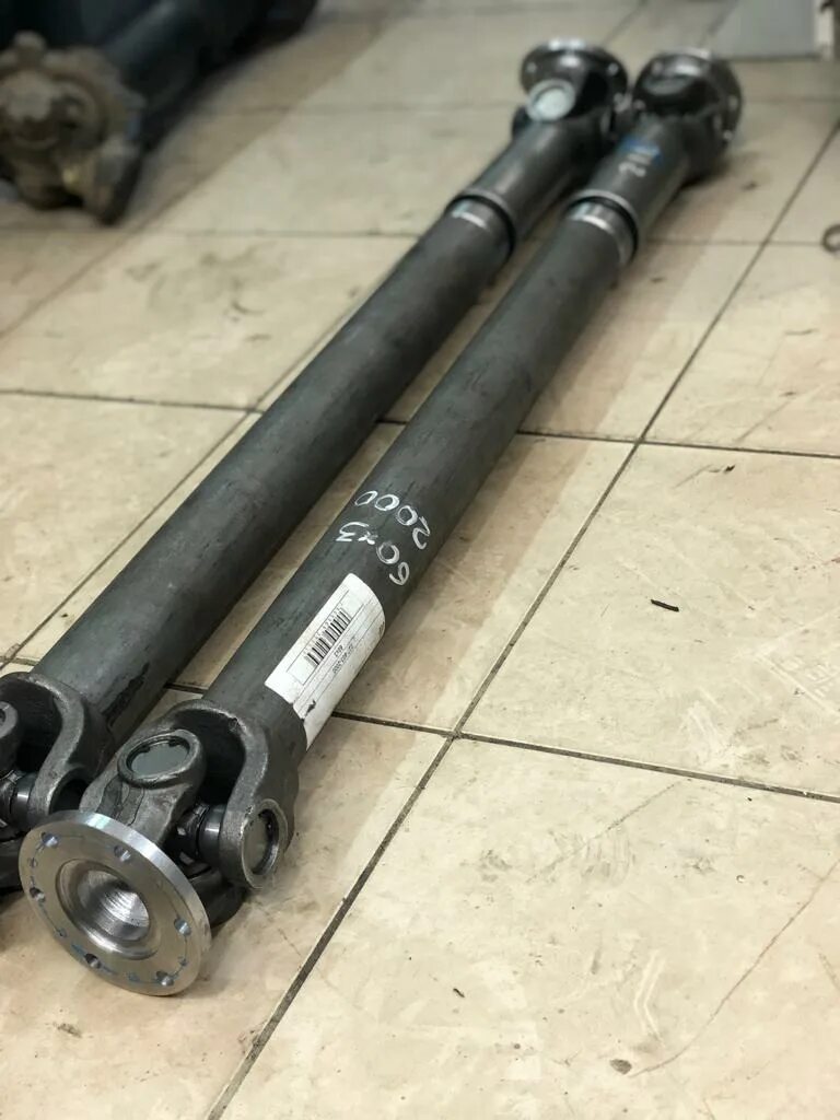 Производство карданов. Карданный вал чс7. Изготовление карданных. Изготовление карданных. Изготовление карданных.