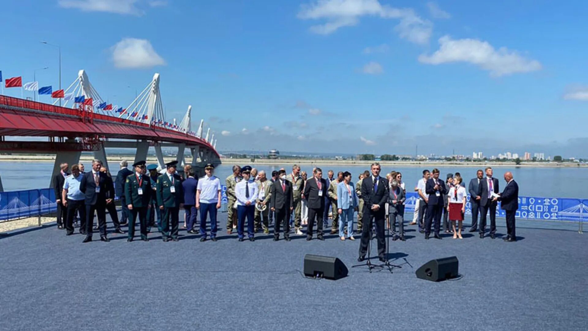 Благовещенск мост в китай. Мост благовещенск хэйхэ 2022. В китай из благовещенска 2024. Мост благовещенск хэйхэ 2022. Благовещенск мост в китай.