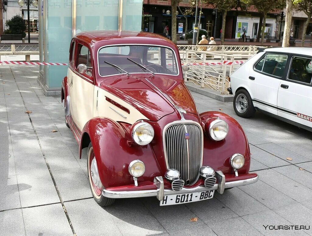 Citroen 1950. Французские машины. Старинные французские автомобили. Французские ретро авто. Француз авто