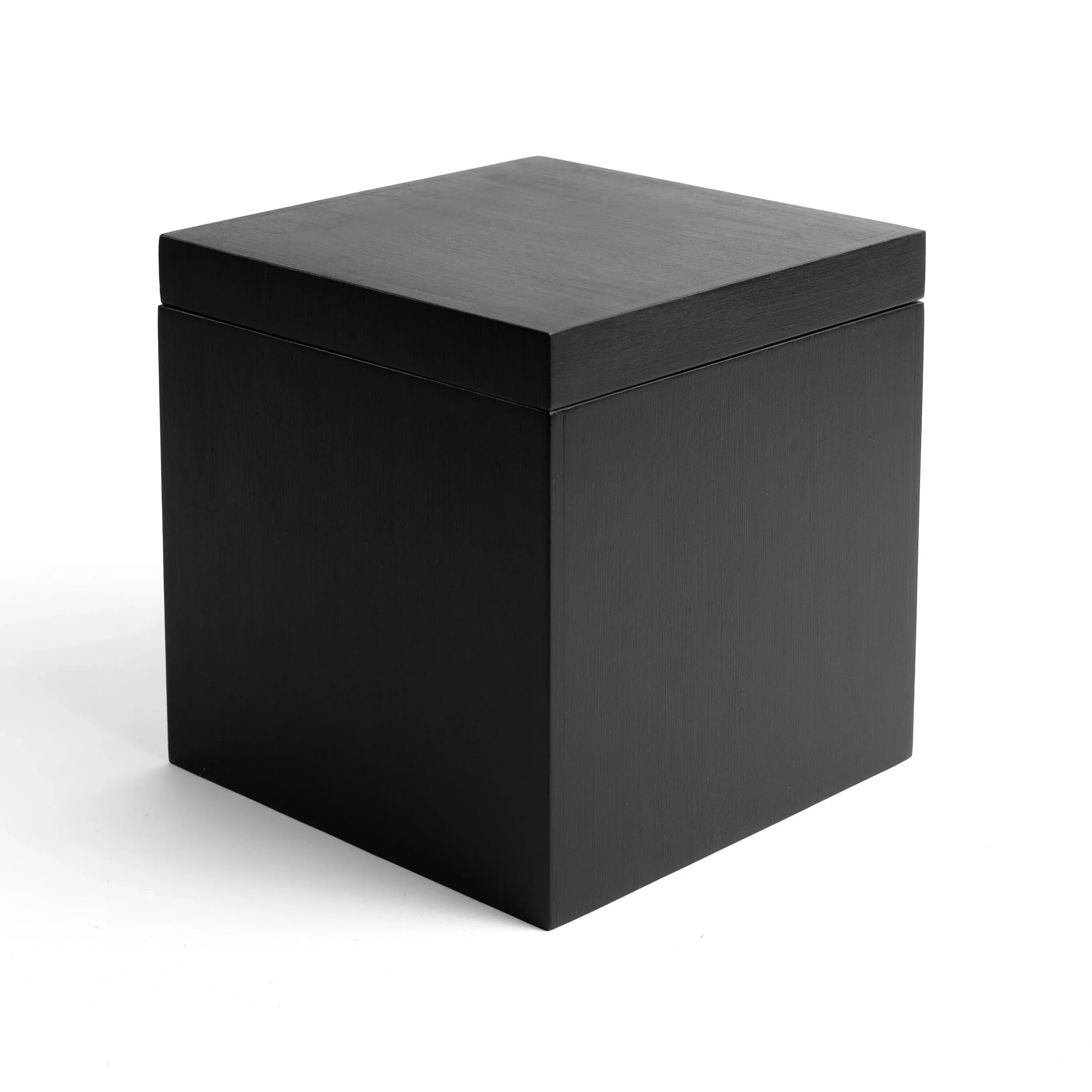 Черный вынести. Коробка 30х30х30. Черный ящик 2023. Чёрный яшик 2021. Черная коробка.