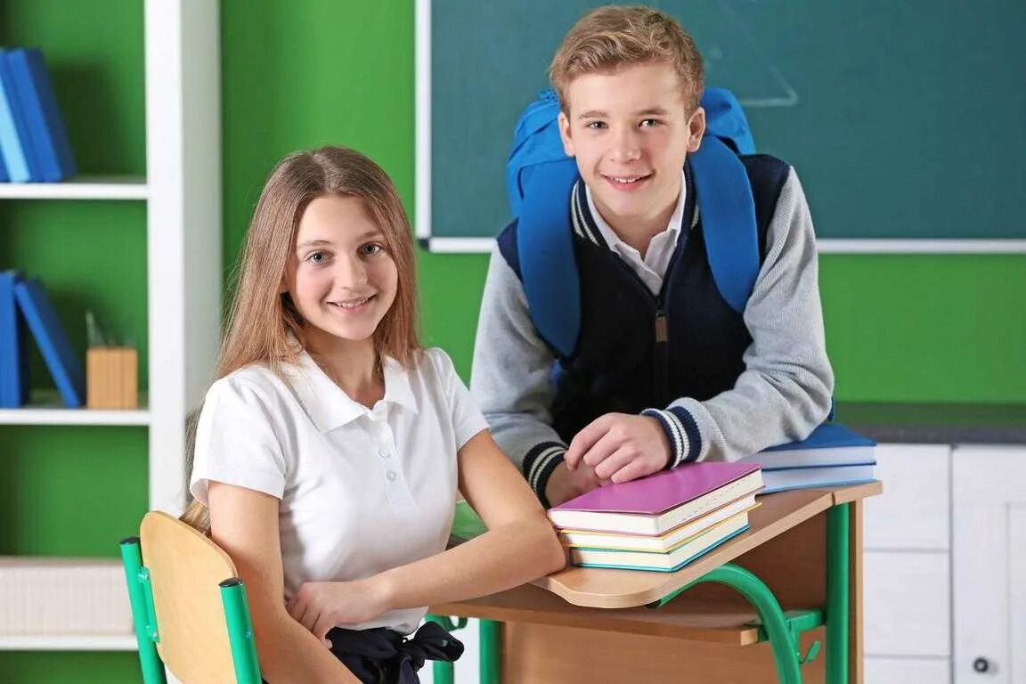 Как пойти в 10 класс. Класс с учениками. школьники средних классов. дети в школе. ученик 9 класса.
