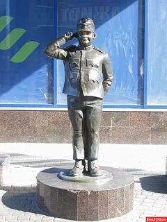 Памятник бравому солдату