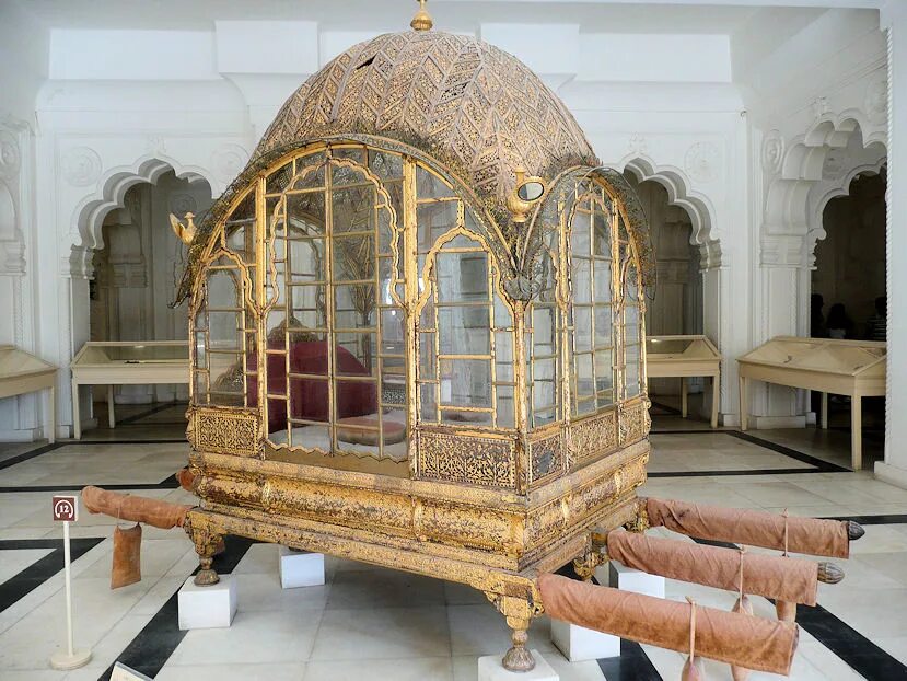 паланкин султана. паланкин китай. паланкин носилки. паланкин в японии. императорский паланкин.