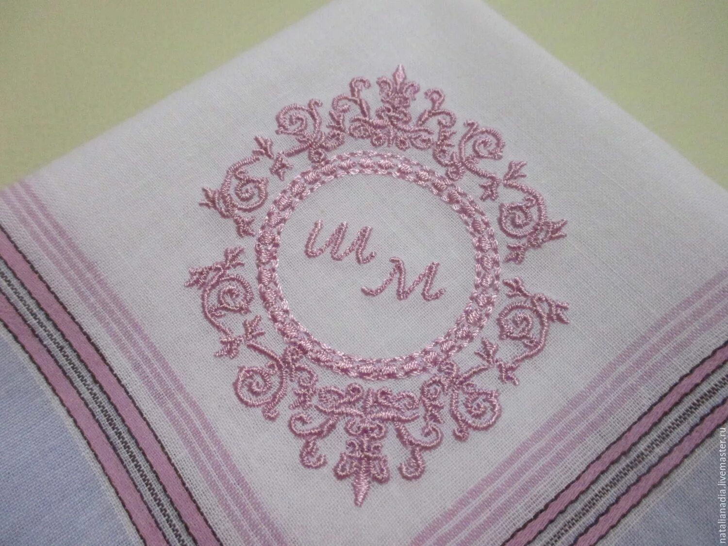 Dimensions debbie mumm angel схема вышивки. вышивка debbie mumm. вышивка на шали. носовой платок с вышивкой. льняные платочки.