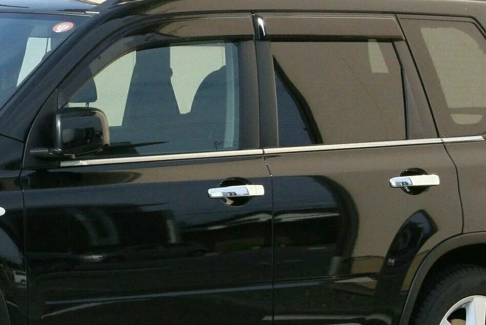 хромированные молдинги на двери ниссан х трейл т30. молдинг двери nissan quest e52. молдинги nissan x trail t31 хром. накладки на двери ниссан х трейл т31. защитные молдинги дверей nissan x-trail t31.
