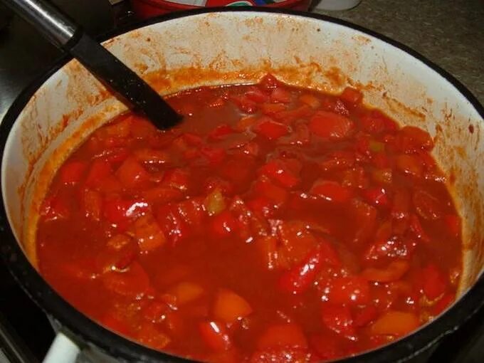 Рецепт вкусного лечо с томатной пастой. Рецепт вкусного лечо с томатной пастой. Лечо на зиму из перца и томатной пасты. Рецепт вкусного лечо с томатной пастой. Лечо с томатной пастой классический рецепт.