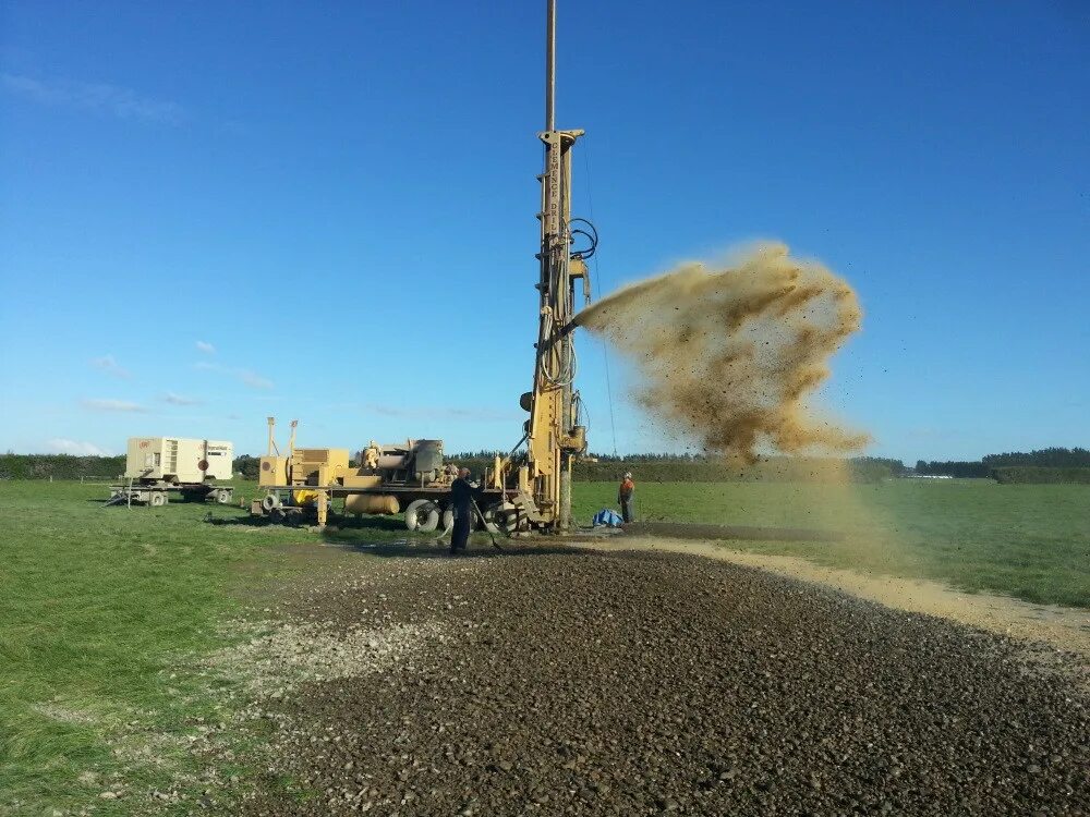 Air drilling. Атт 178 пгр буровой. Станок буровой нкр- 100мвпа. Zega 460 буровой станок. Буровой мини скваж 100 м.
