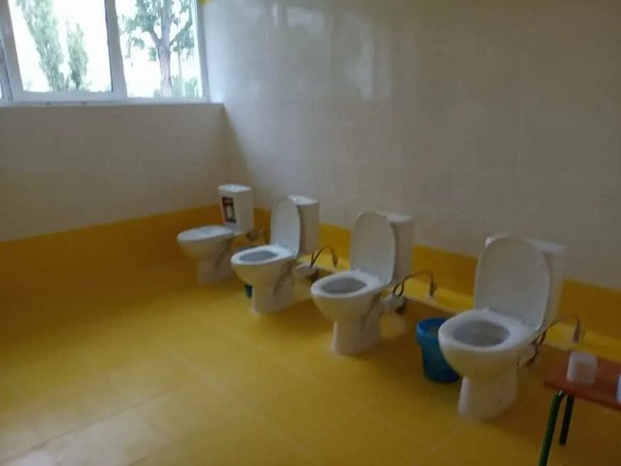 Школа без туалета