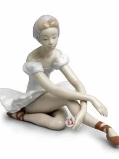 Lladro Статуэтка "Балерина с розой" .