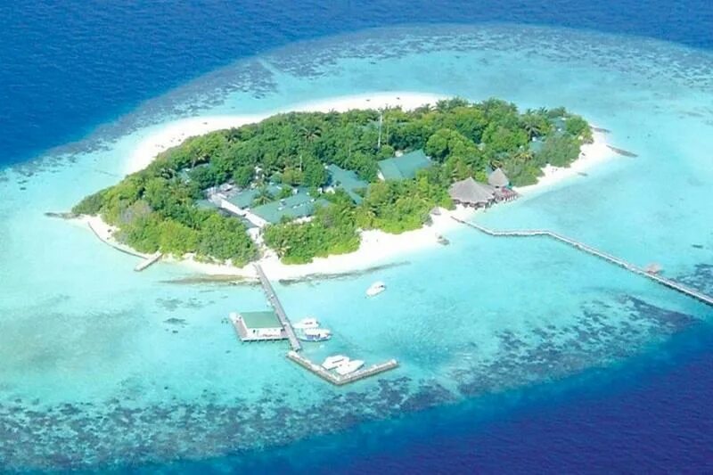 Атолл фаафу. Остров курорт 4 буквы. Hondaafushi island resort 4 мальдивы мальдивы. Эрияду мальдивы. Виламенду мальдивы отель.